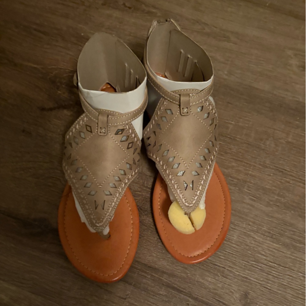 Stylish Tan Sandals for Women
